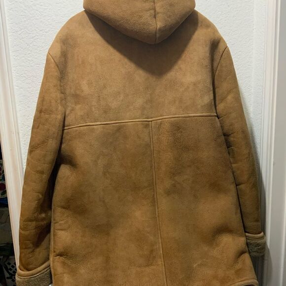 Overland sheepskin hooded coat - Picture 6 of 12